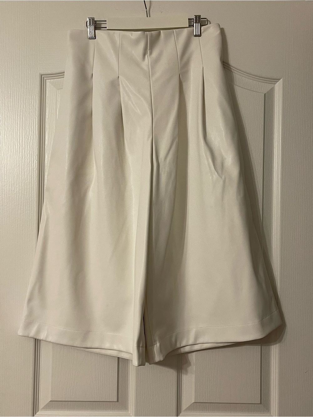 RECREO Cream Elastic-Waist Pleated Skirt
